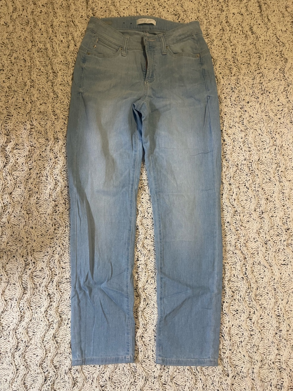 Slim Straight Women’s Jeans in Light Blue Denim